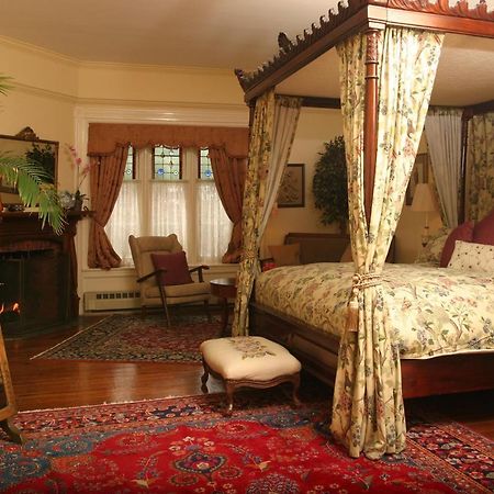 Grand Victorian Bed and Breakfast Niagara Falls Esterno foto