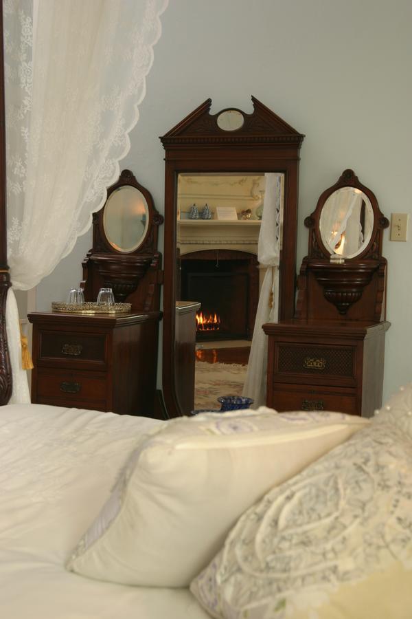 Grand Victorian Bed and Breakfast Niagara Falls Esterno foto