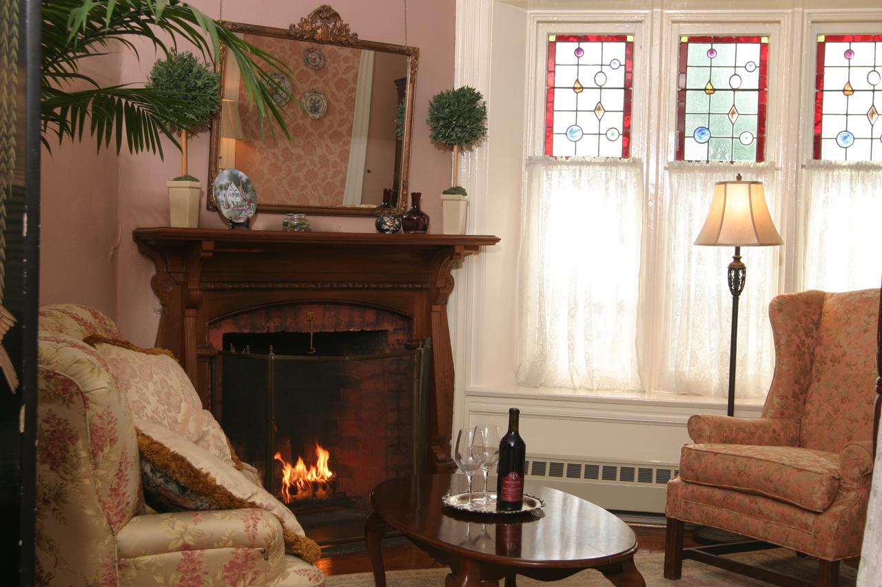 Grand Victorian Bed and Breakfast Niagara Falls Esterno foto