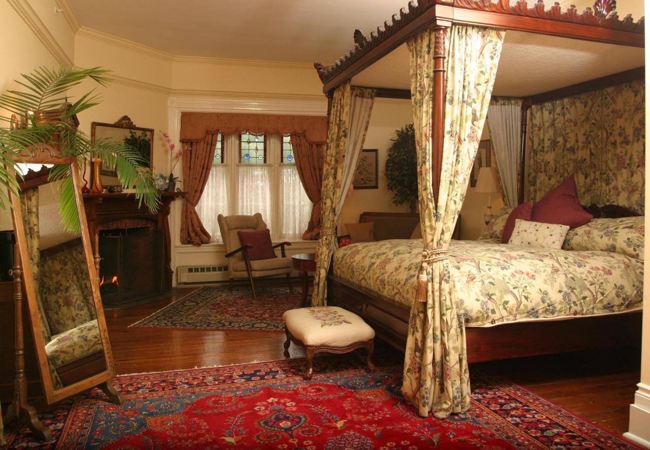 Grand Victorian Bed and Breakfast Niagara Falls Esterno foto