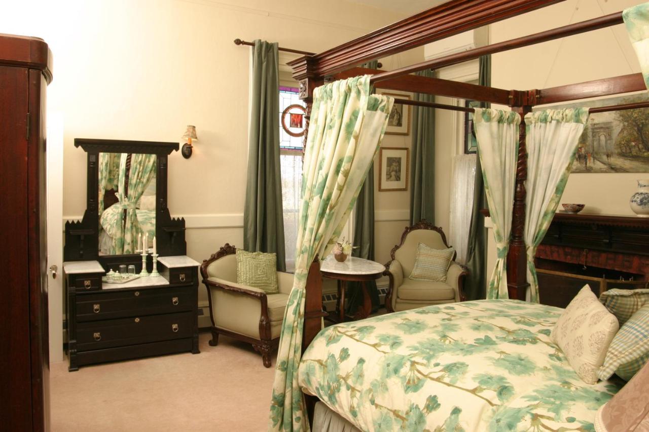 Grand Victorian Bed and Breakfast Niagara Falls Esterno foto