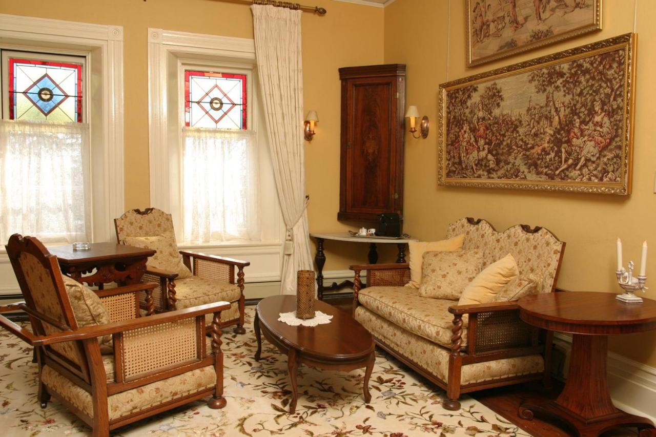 Grand Victorian Bed and Breakfast Niagara Falls Esterno foto